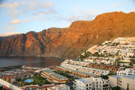 Hotels and apartments at Los Gigantes photo